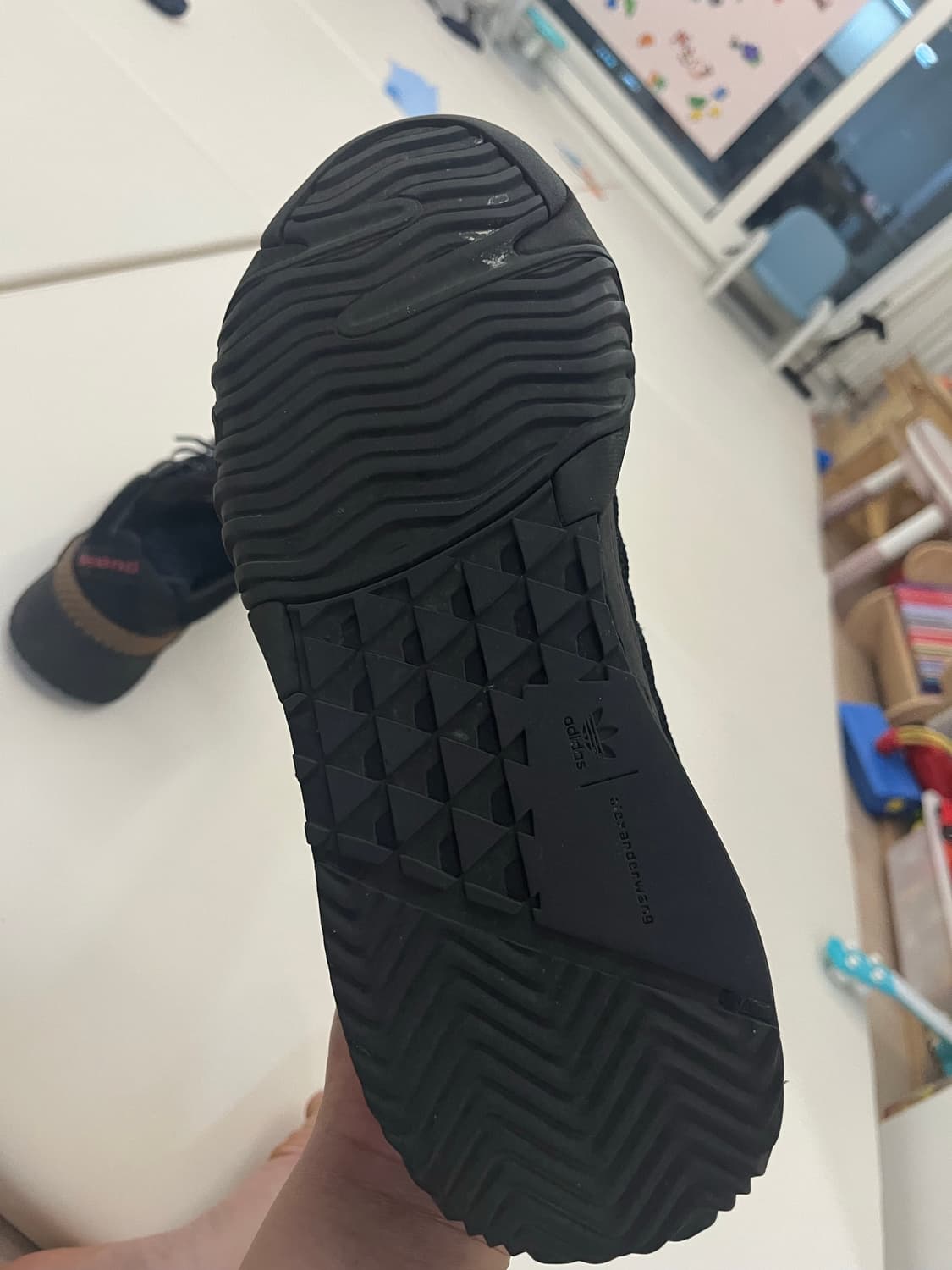 아디다스 알렉산더왕 턴아웃 275 상품이미지5