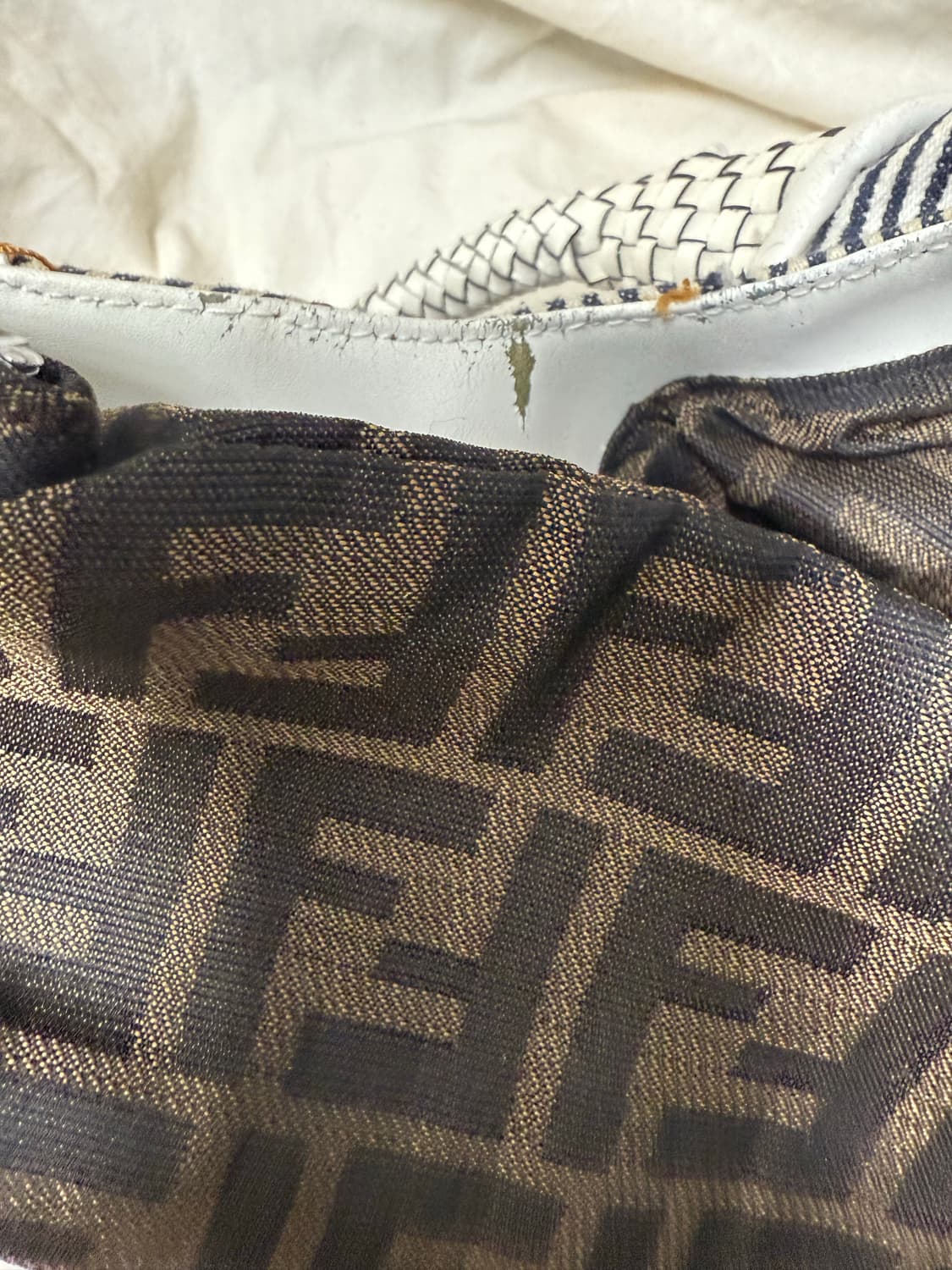 펜디 스파이 백  상품이미지8