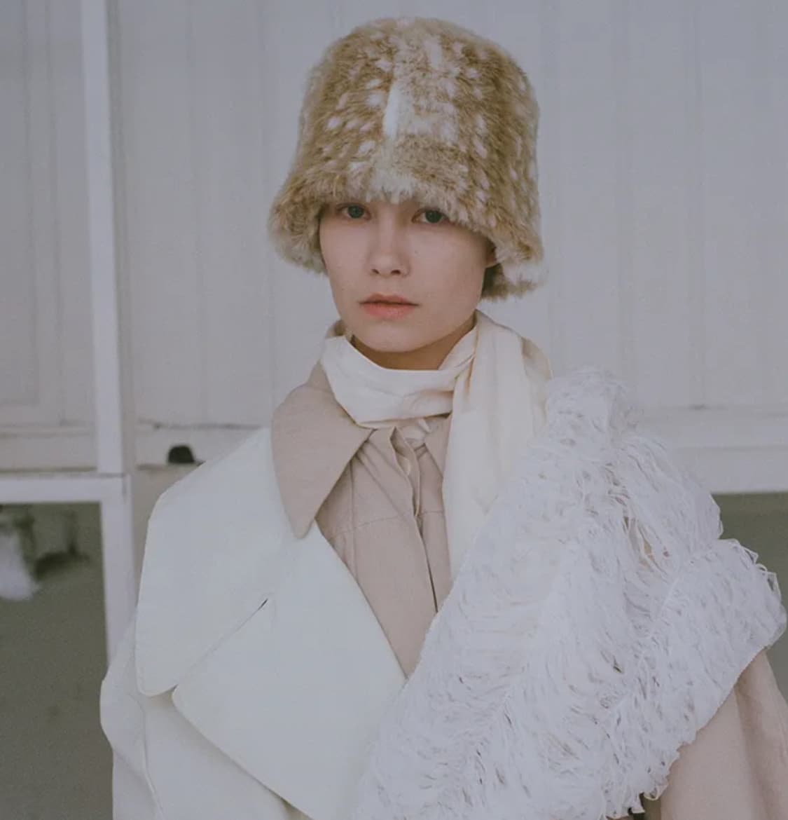 어썸니즈 퍼 램프쉐이드 비니 모자 베이지 상품이미지1