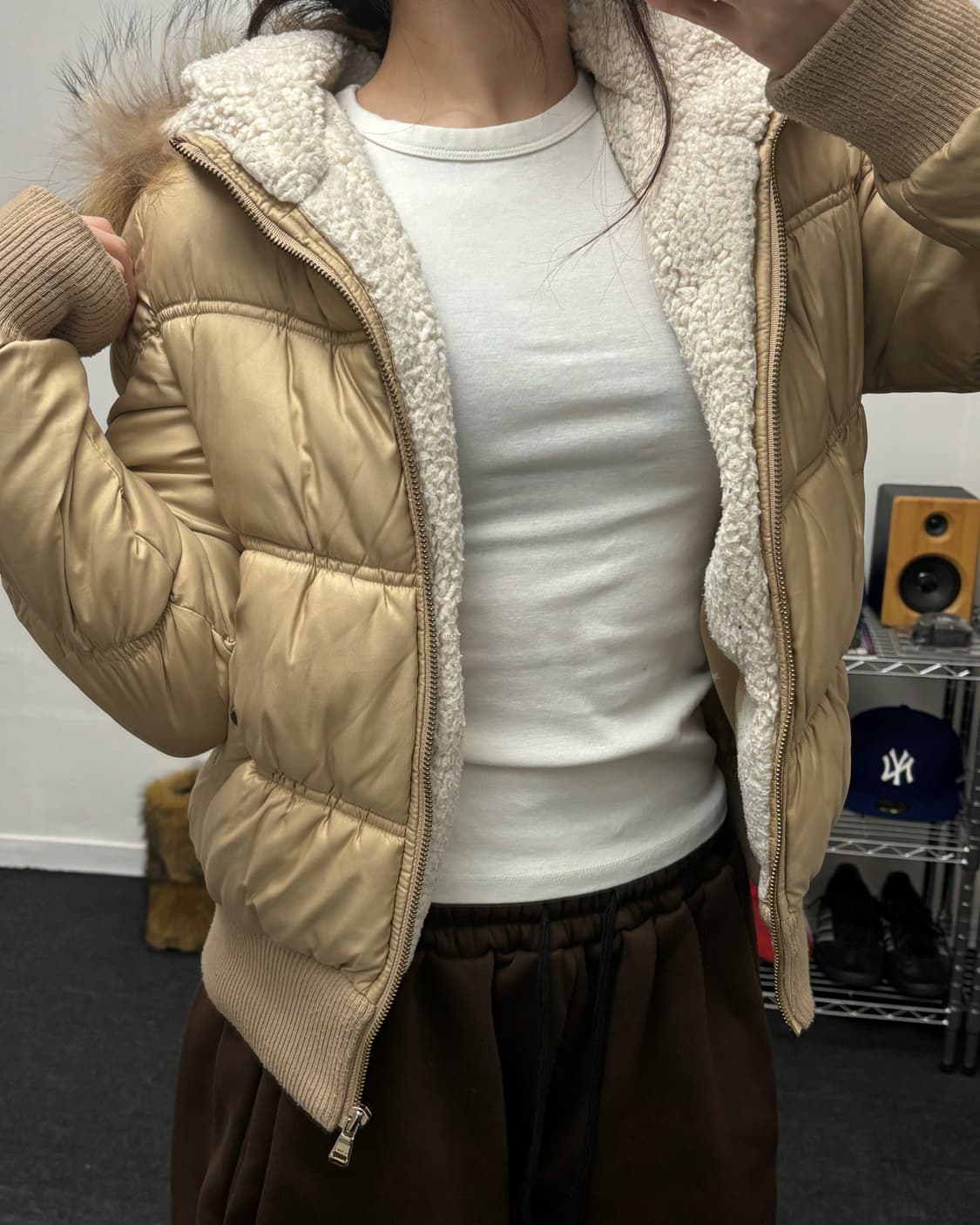 올드 빈티지 베이지 라쿤 퍼 후드 패딩 상품이미지2