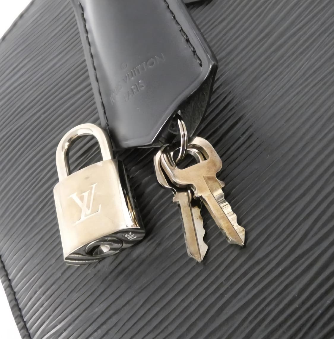 루이비통 에삐 퐁네프 PM 핸드백 상품이미지2