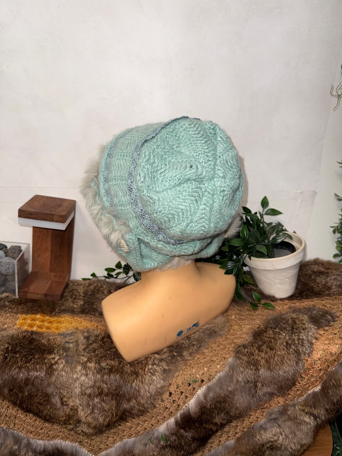 Jill Stuart mute sky blue fur trimmed 비니 상품이미지4