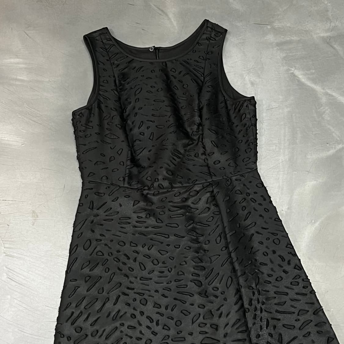  엠포리오 아르마니 패턴 슬리브리스 원피스 y15820 상품이미지3