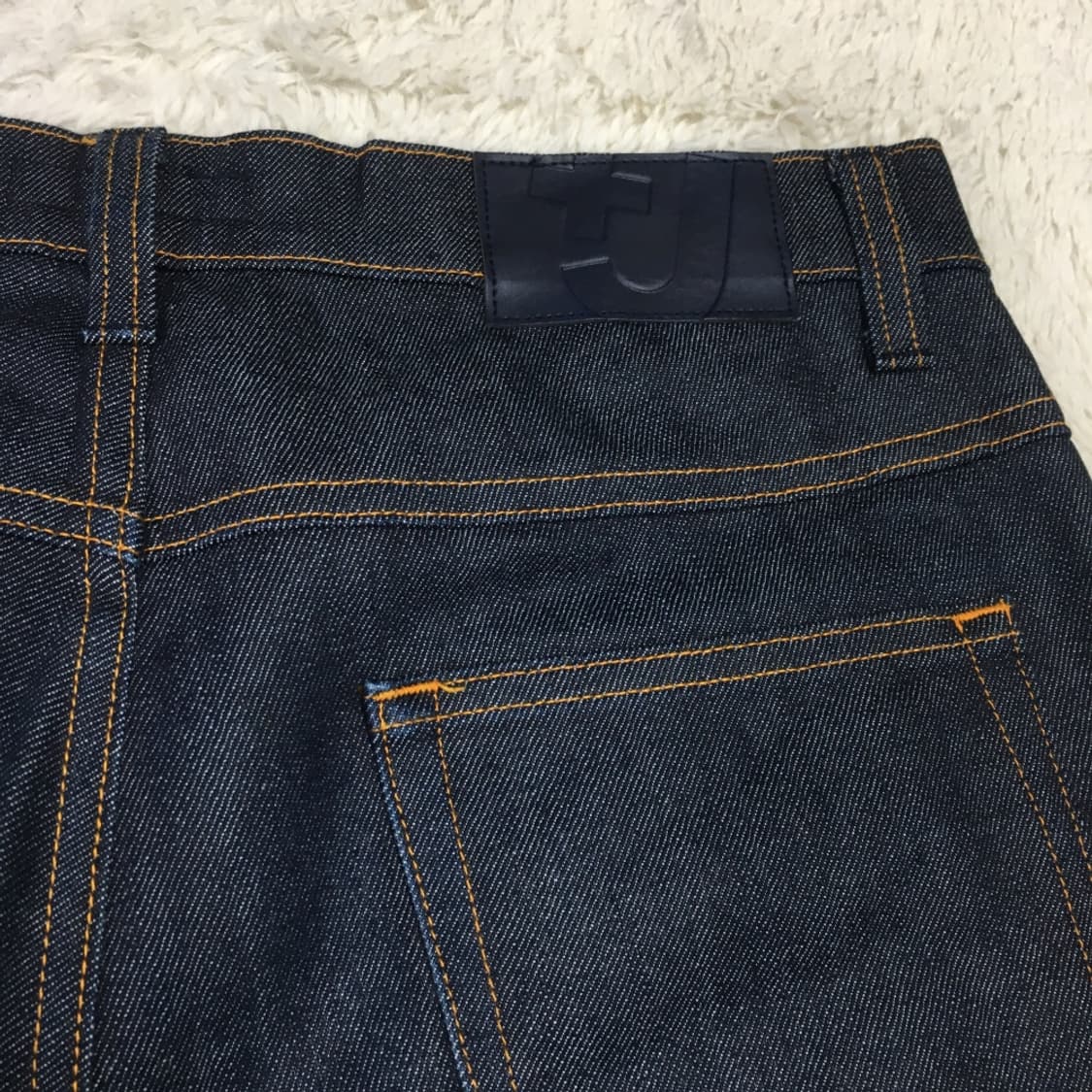 유니클로 JW앤더슨 셀비지 데님팬츠 CC12 상품이미지3