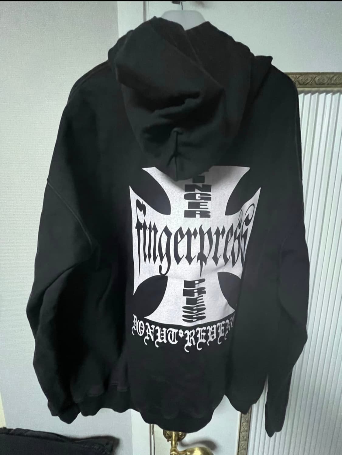 도넛리벤지 핑거프레스 스파크 후드집업 상품이미지2