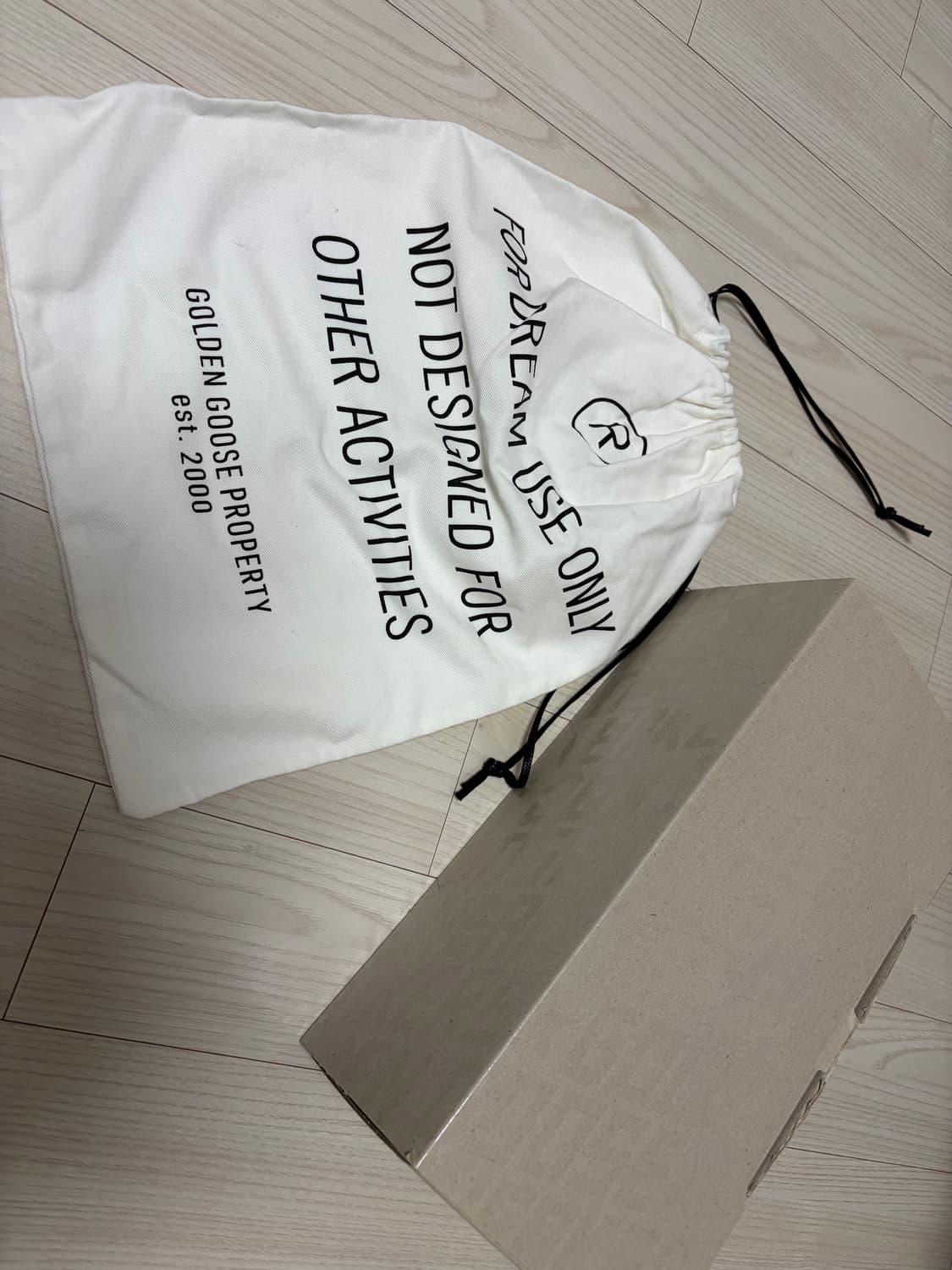 [골든구스] (W) 슈퍼스타 화이트 실버탭 스니커즈 상품이미지6