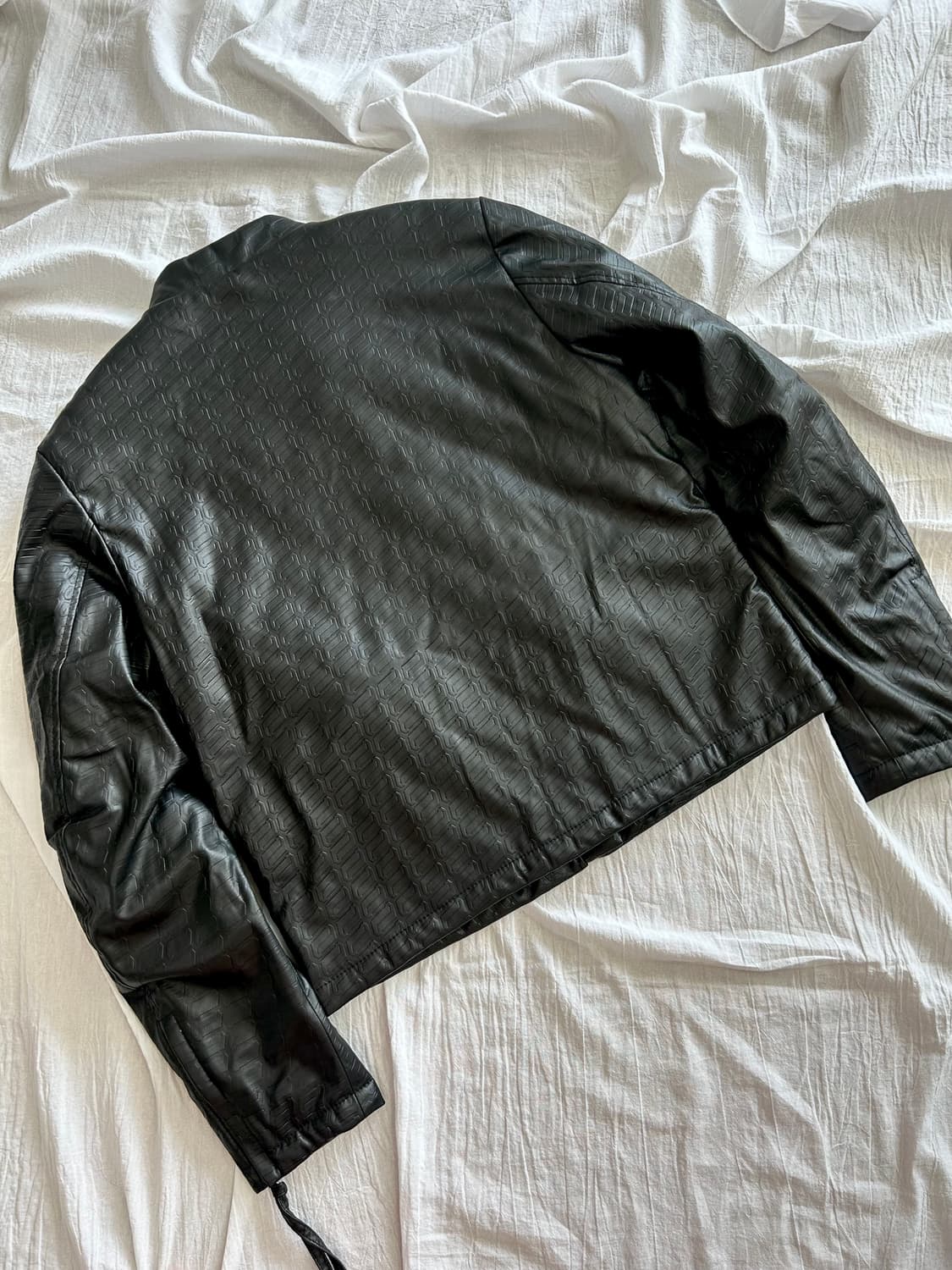 강혁(KANGHYUK) 정품 엠보 로고 퀼팅 점퍼 상품이미지6