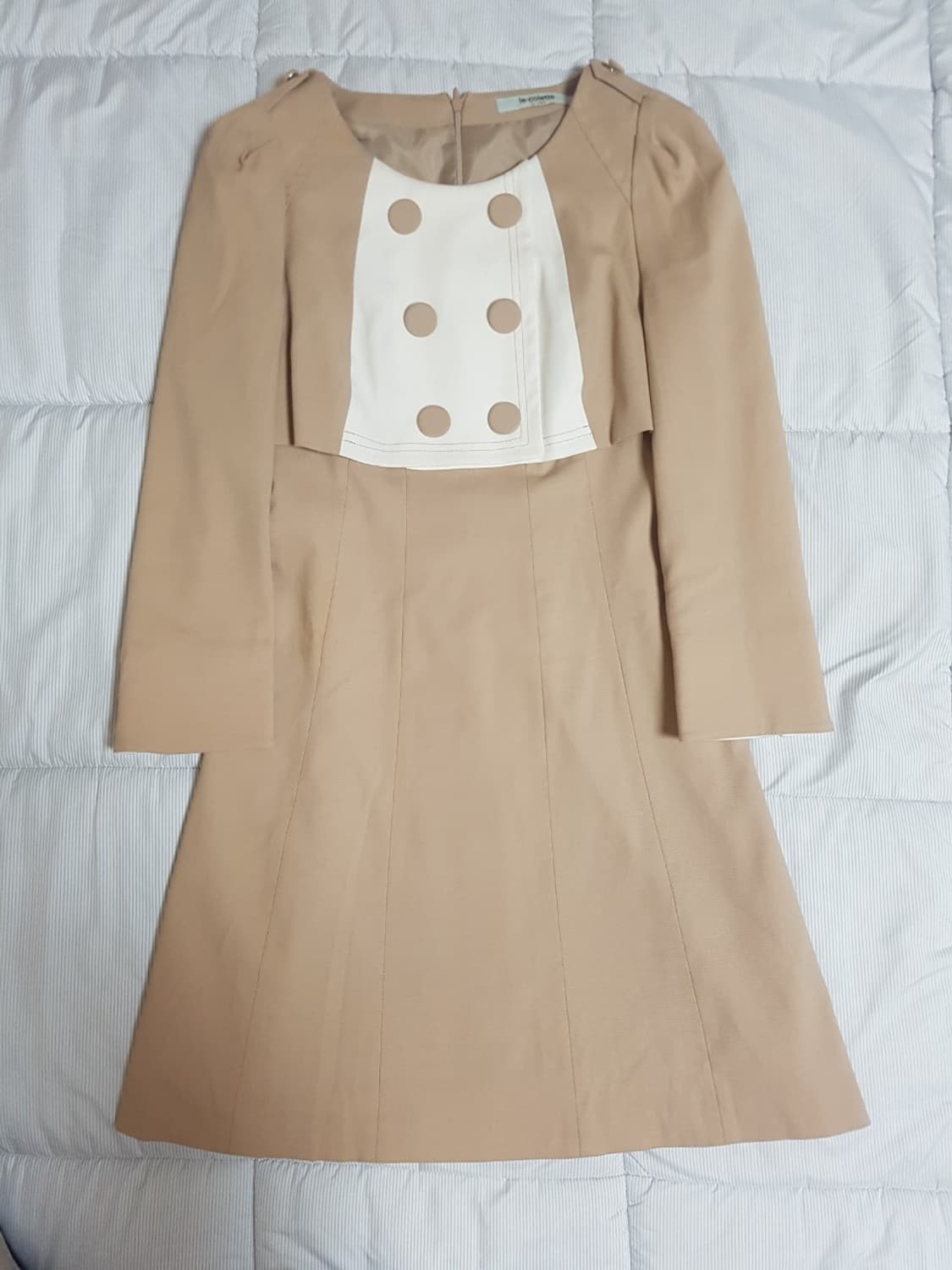 르꼴레뜨 by LYNN 베이지 원피스 상품이미지1