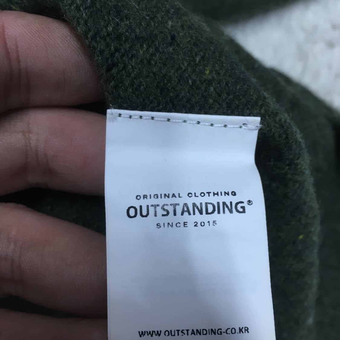 아웃스텐딩 라운드넥니트 DD22 상품이미지4