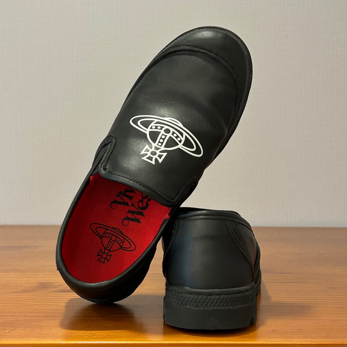 제니, 지수 착용/ 비비안 웨스트우드 시미안 슬립온 로퍼 36 상품이미지1