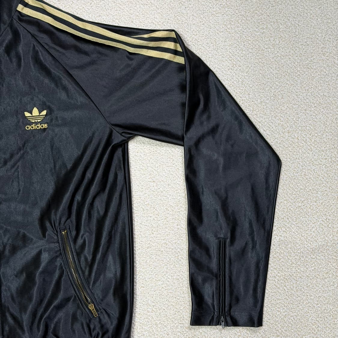 아디다스 L 1968 올림픽 트랙탑 져지 블랙 골드 유광 상품이미지4