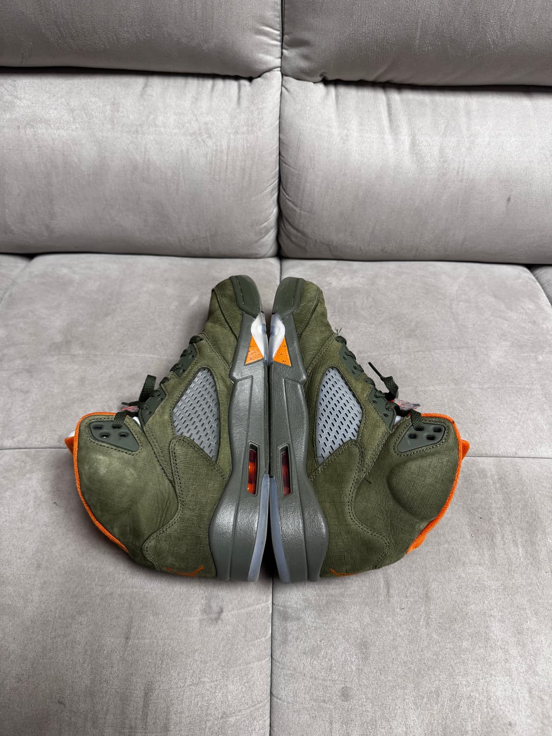 조던5 레트로 올리브 2024 275 상품이미지2