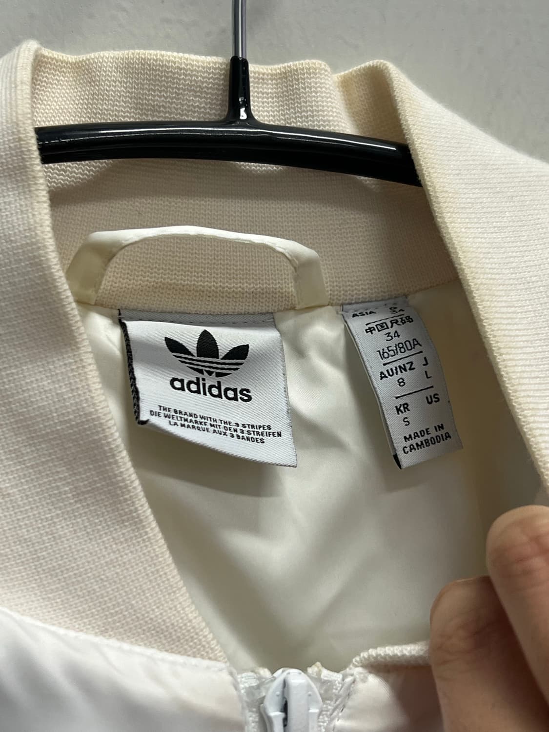 아디다스 우먼스 프릴 보머 크롭 패딩 화이트  상품이미지4