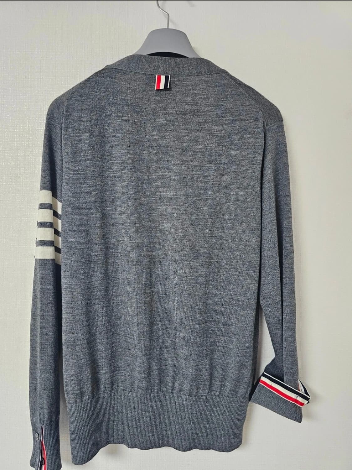 톰브라운 24ss  메리노 울 가디건(새상품급/2) 상품이미지4