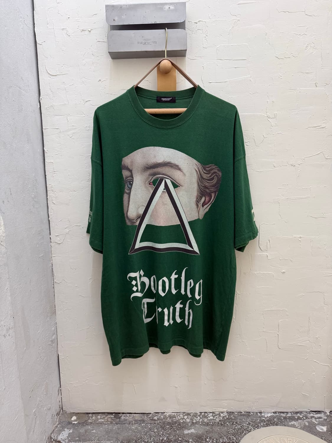UNDERCOVER Jun Takahashi Bootleg Truth G 상품이미지1