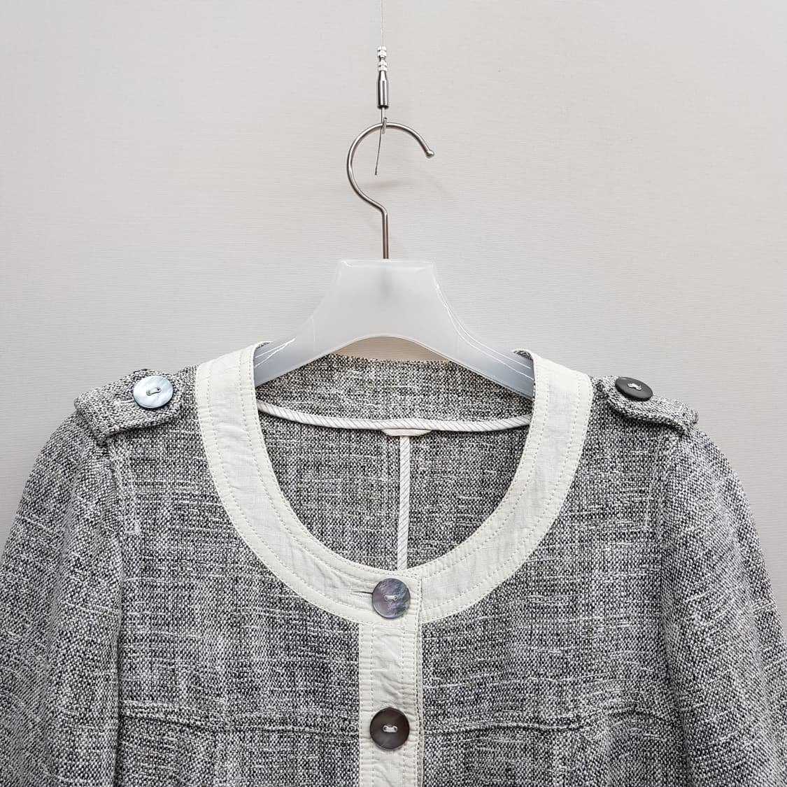 막스마라 위켄드라인 트위드 노카라 자켓  40사이즈 상품이미지2