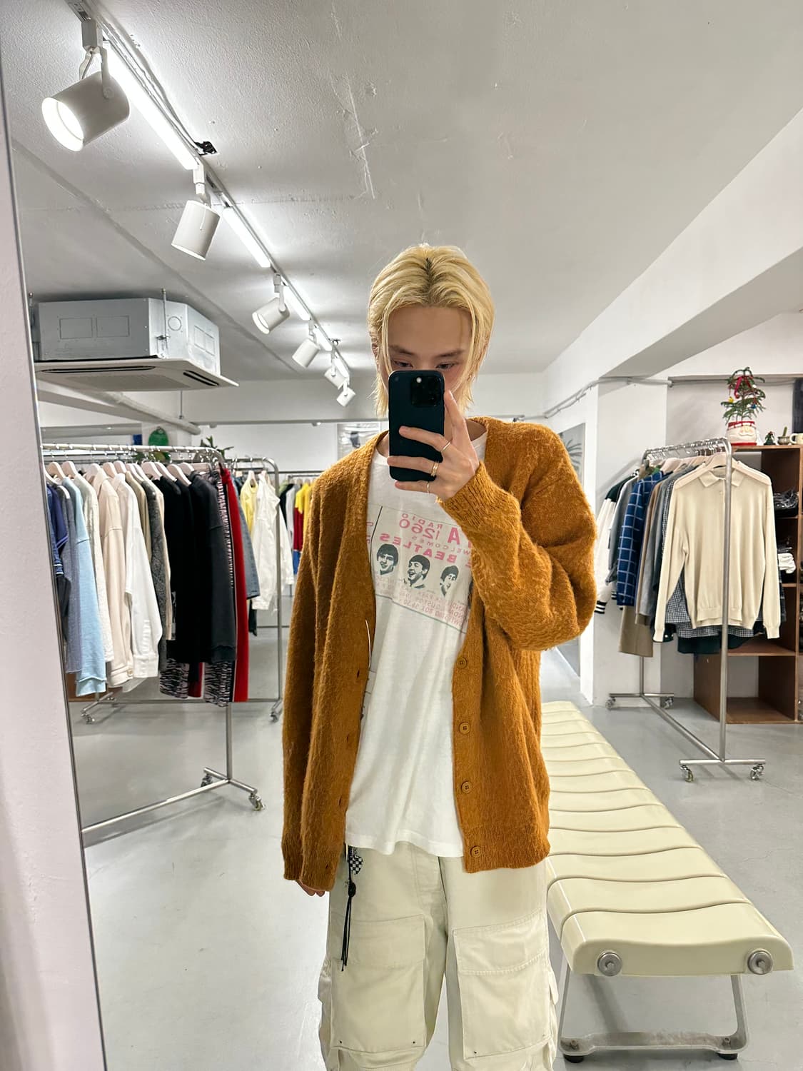 BEAMS Solid Shaggy Cardigan 상품이미지2
