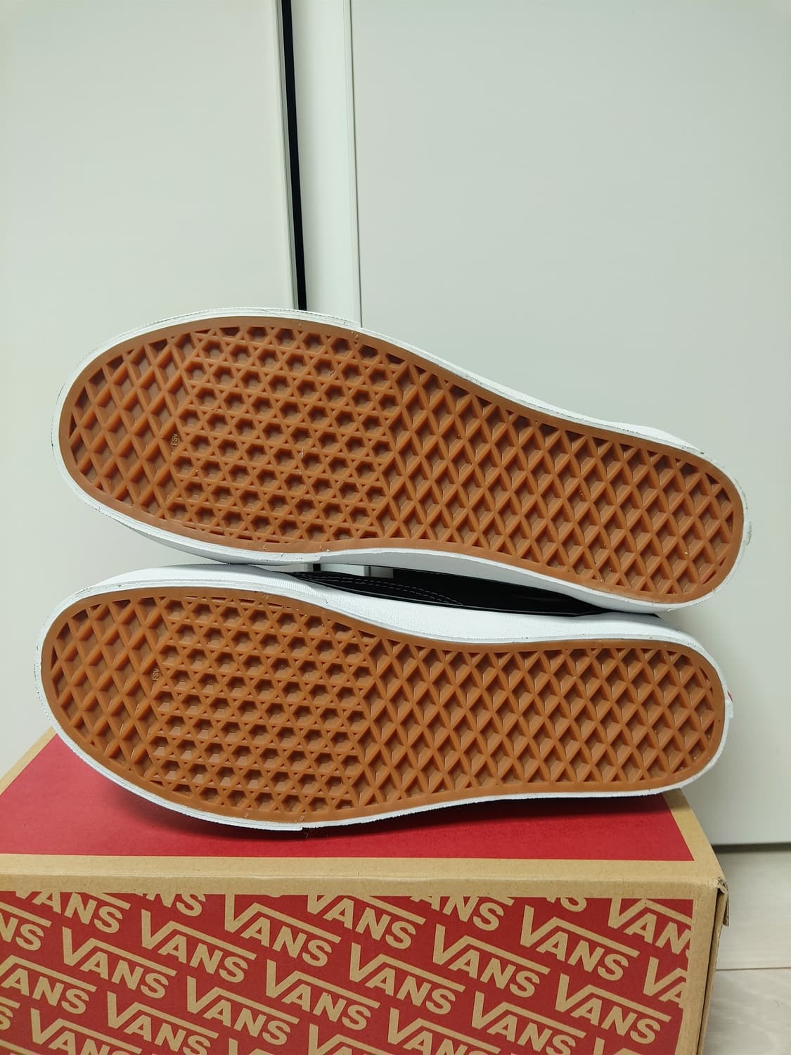 새상품 반스 올드스쿨 블랙 270 상품이미지6