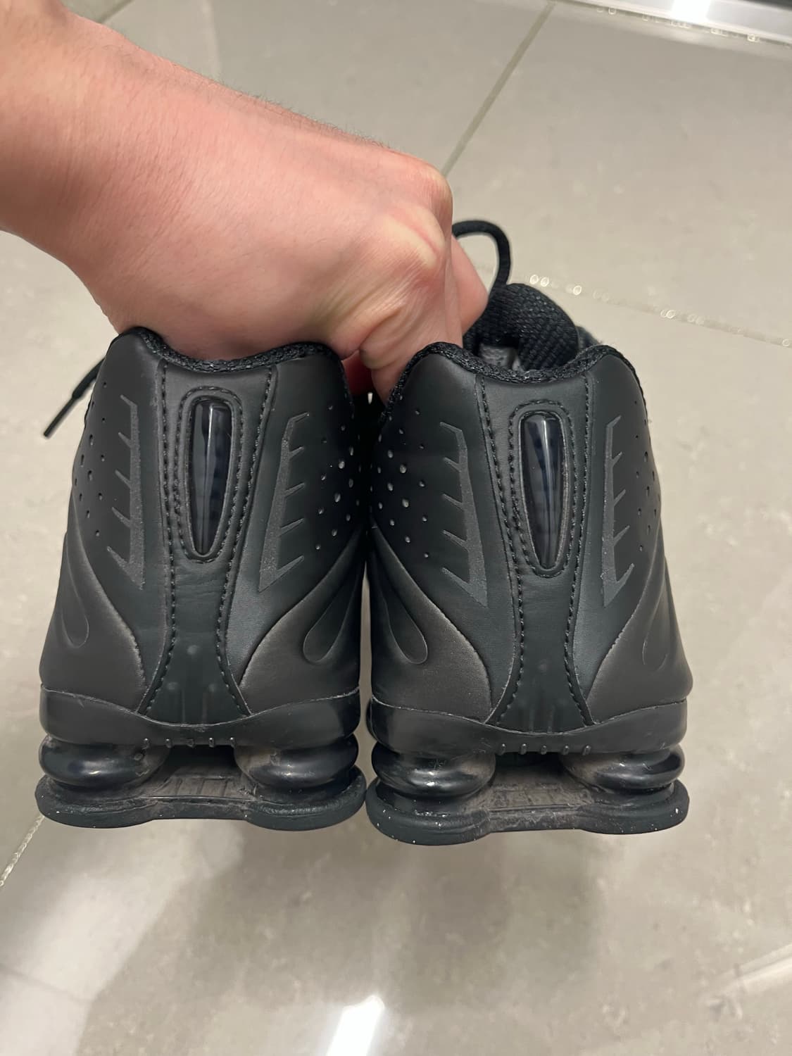 샥스 R4 M - 블랙:블랙:브라이트 크림슨:블랙 / 270 상품이미지3