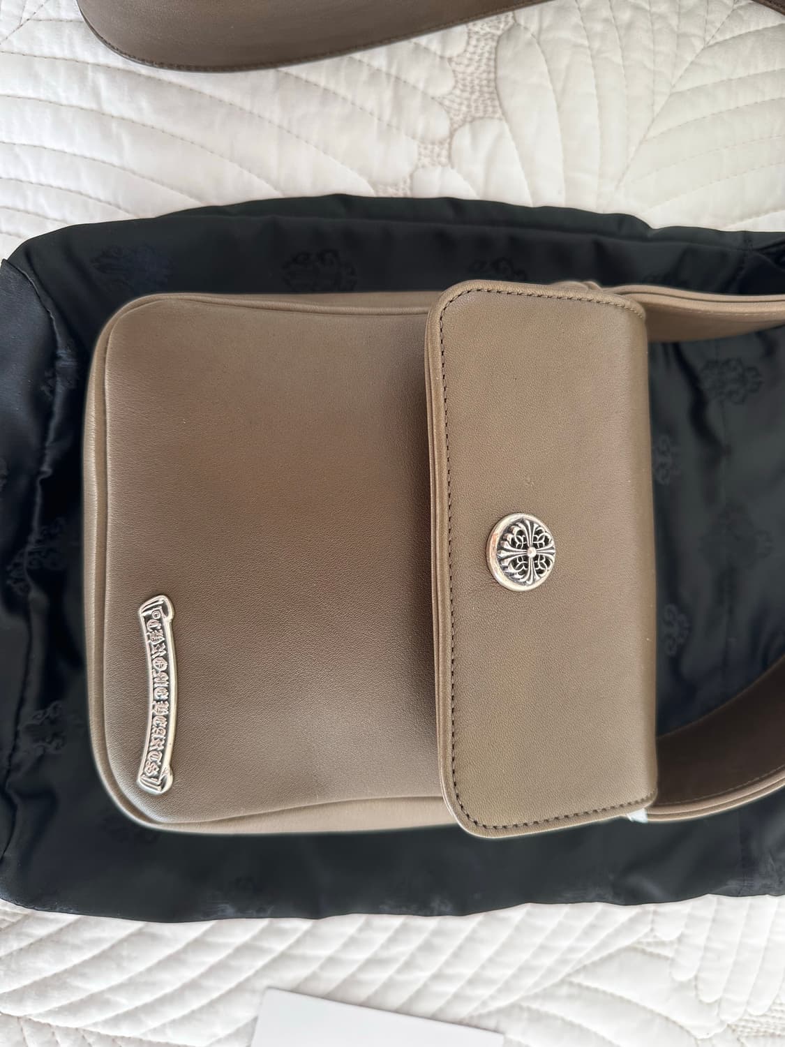 [OS]크롬하츠 핫팟 크로스백 상품이미지4