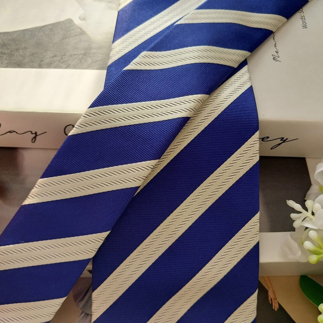 닥스 실크 스트라이프 넥타이 8.3cm A+등급 K2084
 상품이미지3