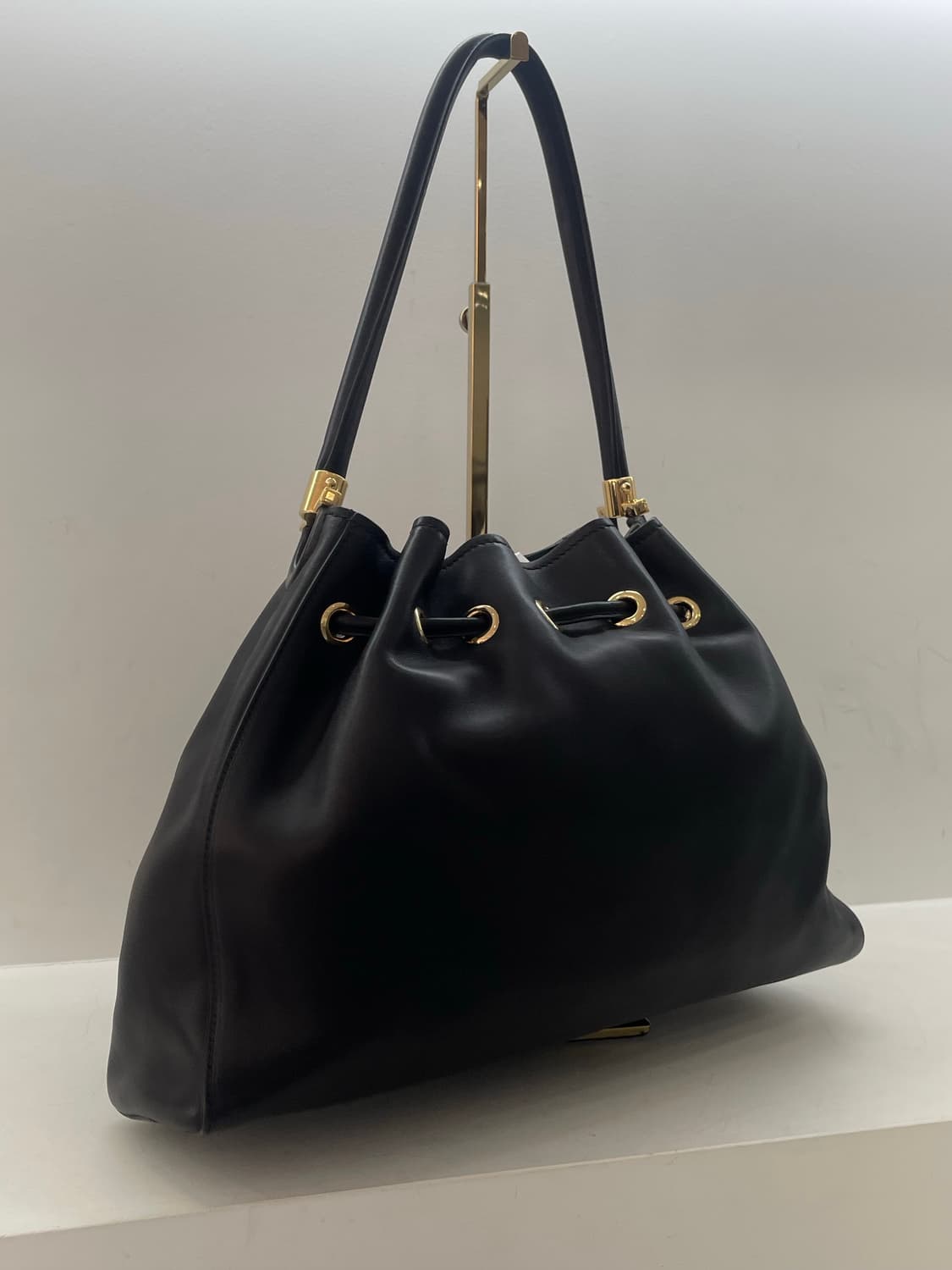 페라가모 가죽 버킷백 한국명품감정서 동봉 상품이미지4