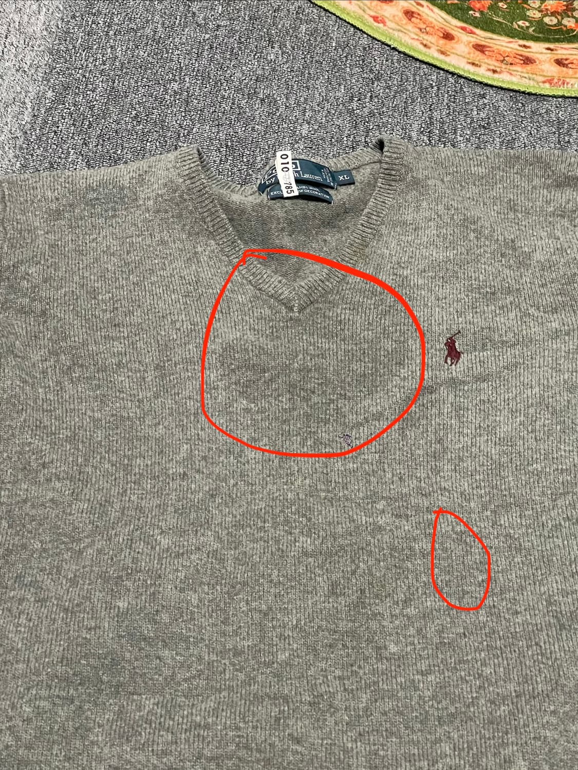 폴로 브이넥 니트 상품이미지3