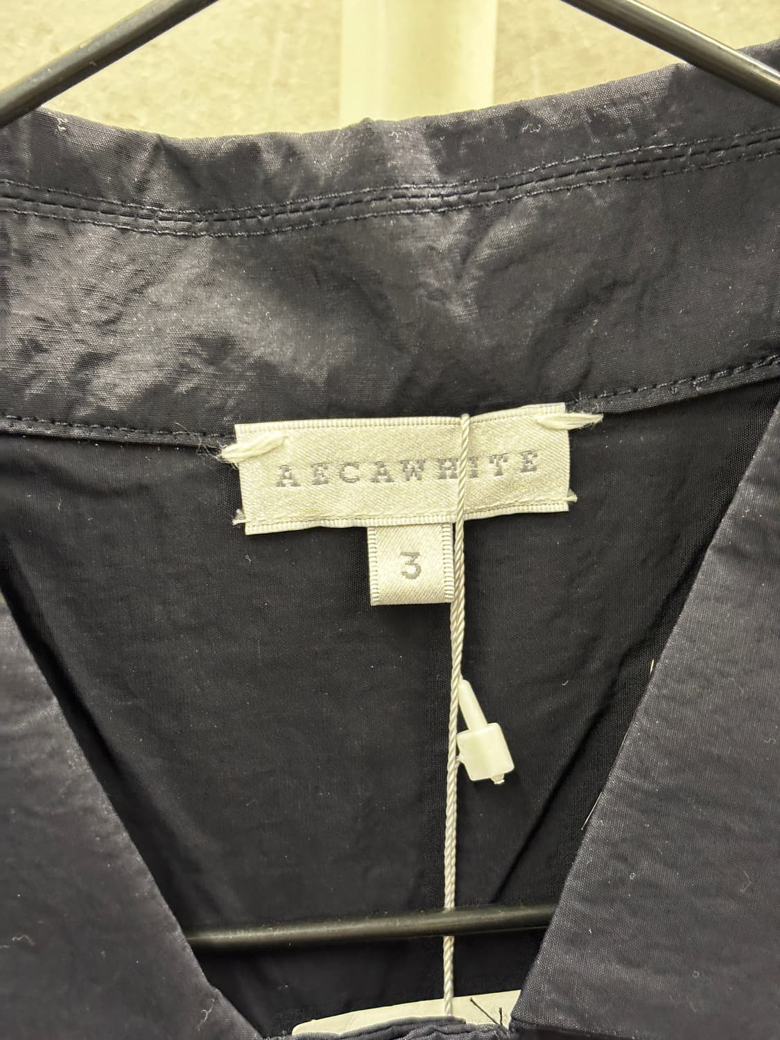 에이카화이트 네이비 반팔 셔츠 3 상품이미지4