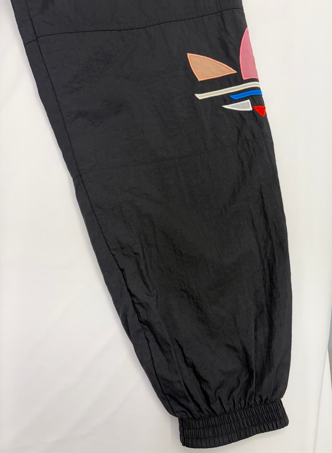 [L] 아디다스 볼드 트랙팬츠 트레이닝팬츠 상품이미지3