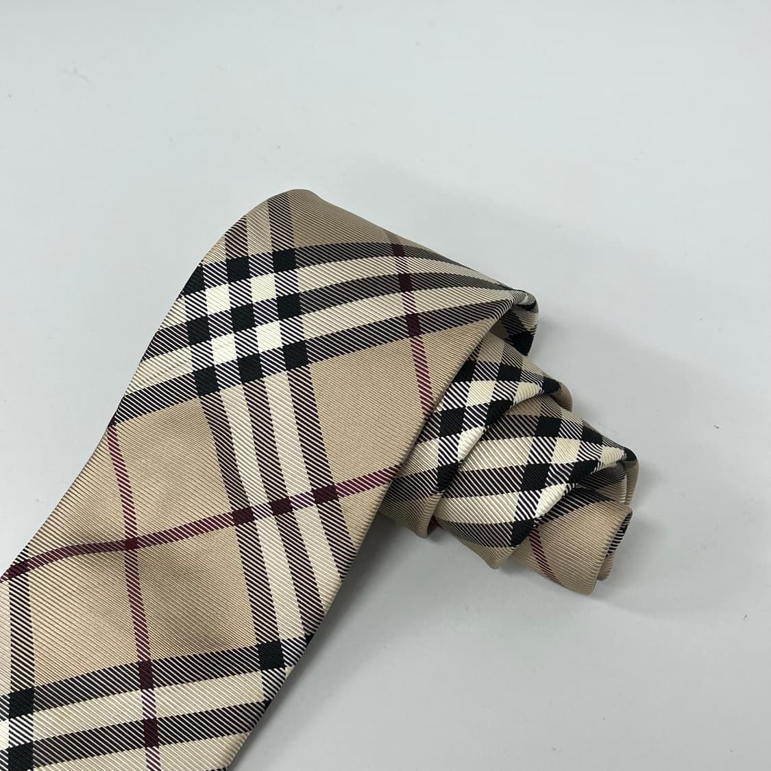 버버리 사선 체크 실크 넥타이 상품이미지3