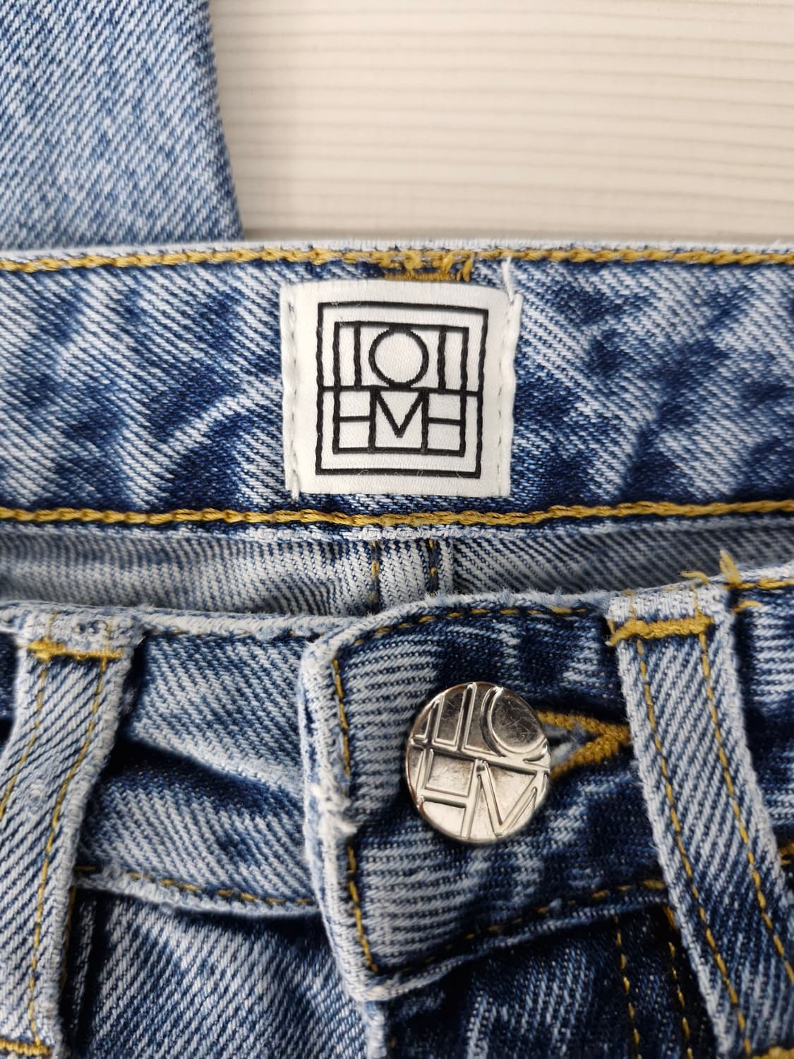 토템 TOTEME 플레어 데님_25 상품이미지7