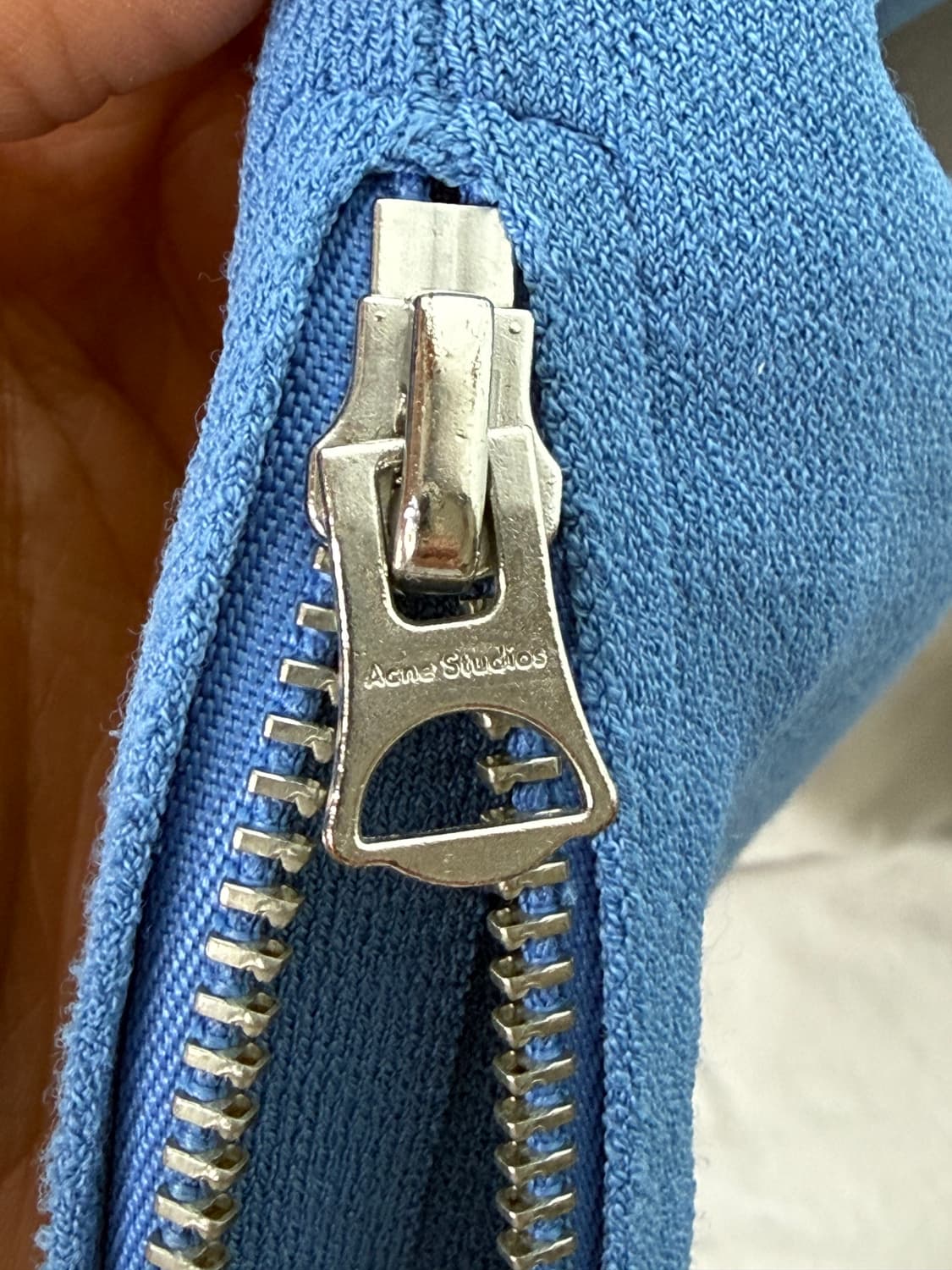 아크네스튜오 비스코스 니트 상품이미지4