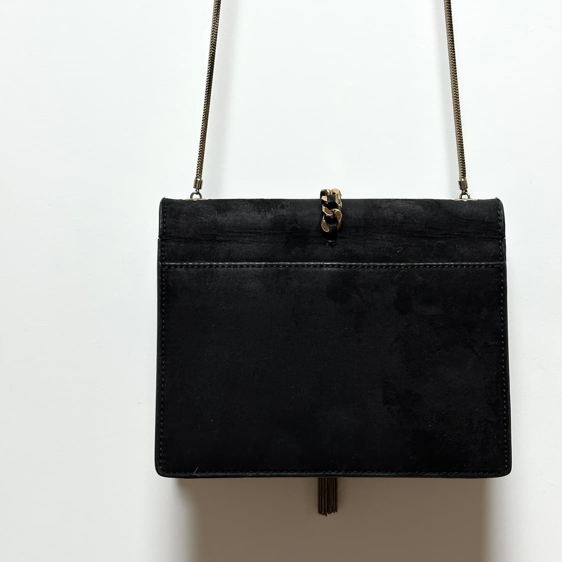 정품 찰스앤키스 스웨이드 블랙 체인 태슬 미니백 상품이미지4