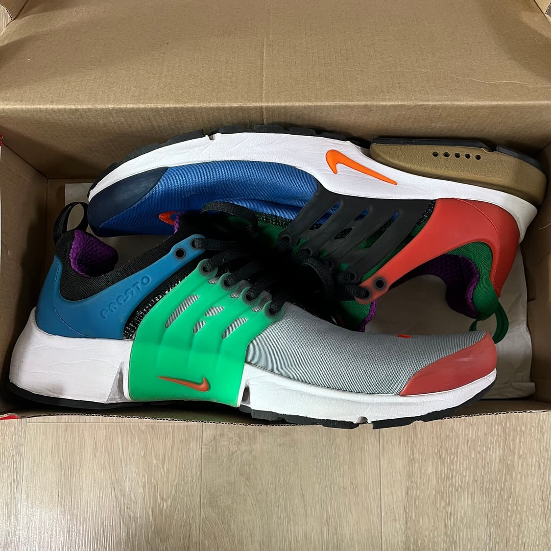 나이키 에어 프레스토 그리디 280 상품이미지2