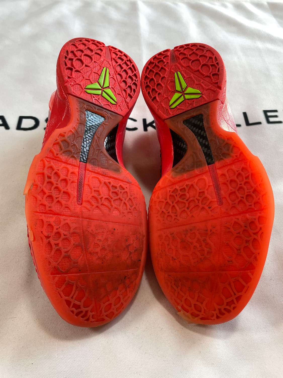 코비6 프로트로 리버스그린치 상품이미지4