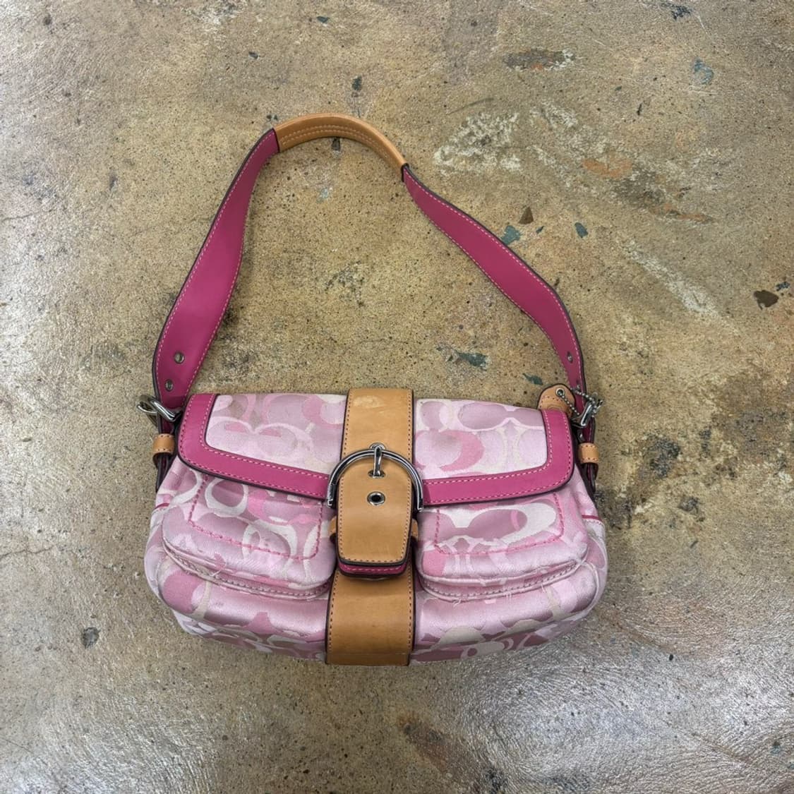 코치 핑크 C패턴 숄더백 가방  상품이미지2