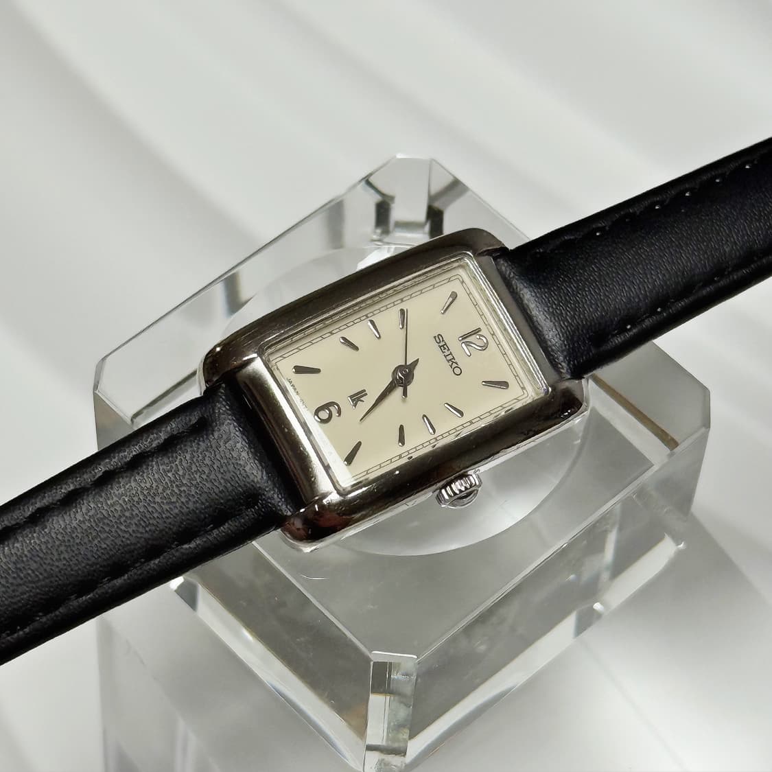 90s 빈티지 세이코 루키아 화이트 렉탱글 스퀘어 워치 상품이미지2