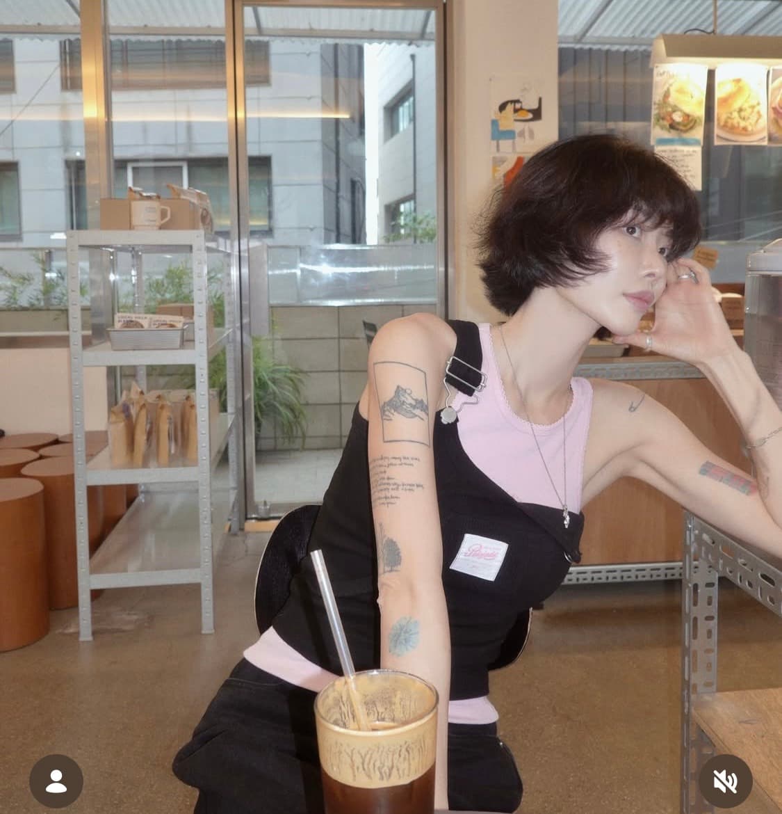 (미착용 새상품 세트) 페일제이드 멜빵 나시 탱크톱 블랙 화이트 상품이미지4