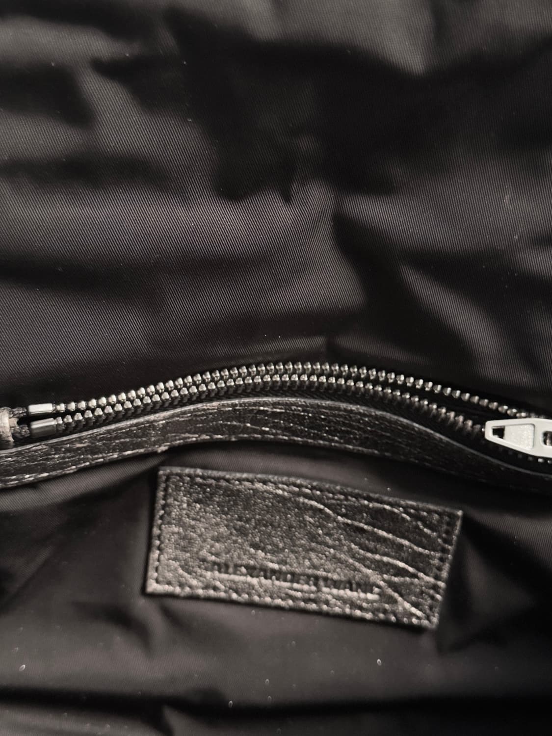 알렉산더왕 불렛스터드 실버 코팅 로키백 상품이미지4