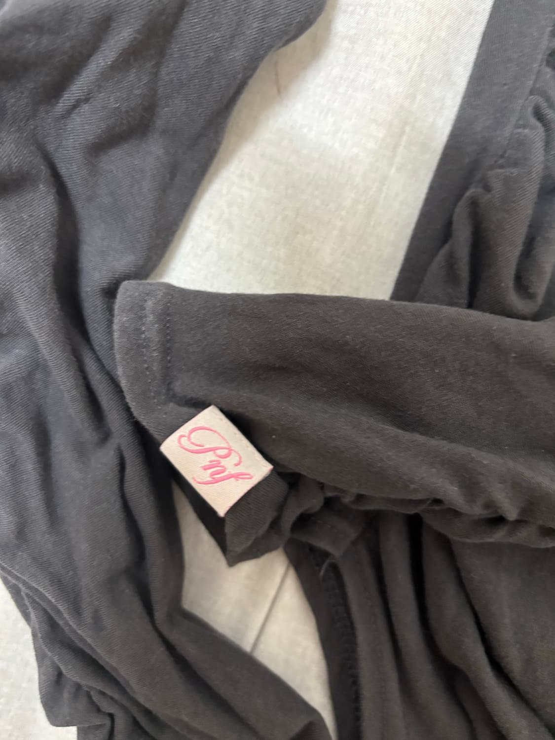 Pleasenofollow momo shirring top 딥챠콜 상품이미지2