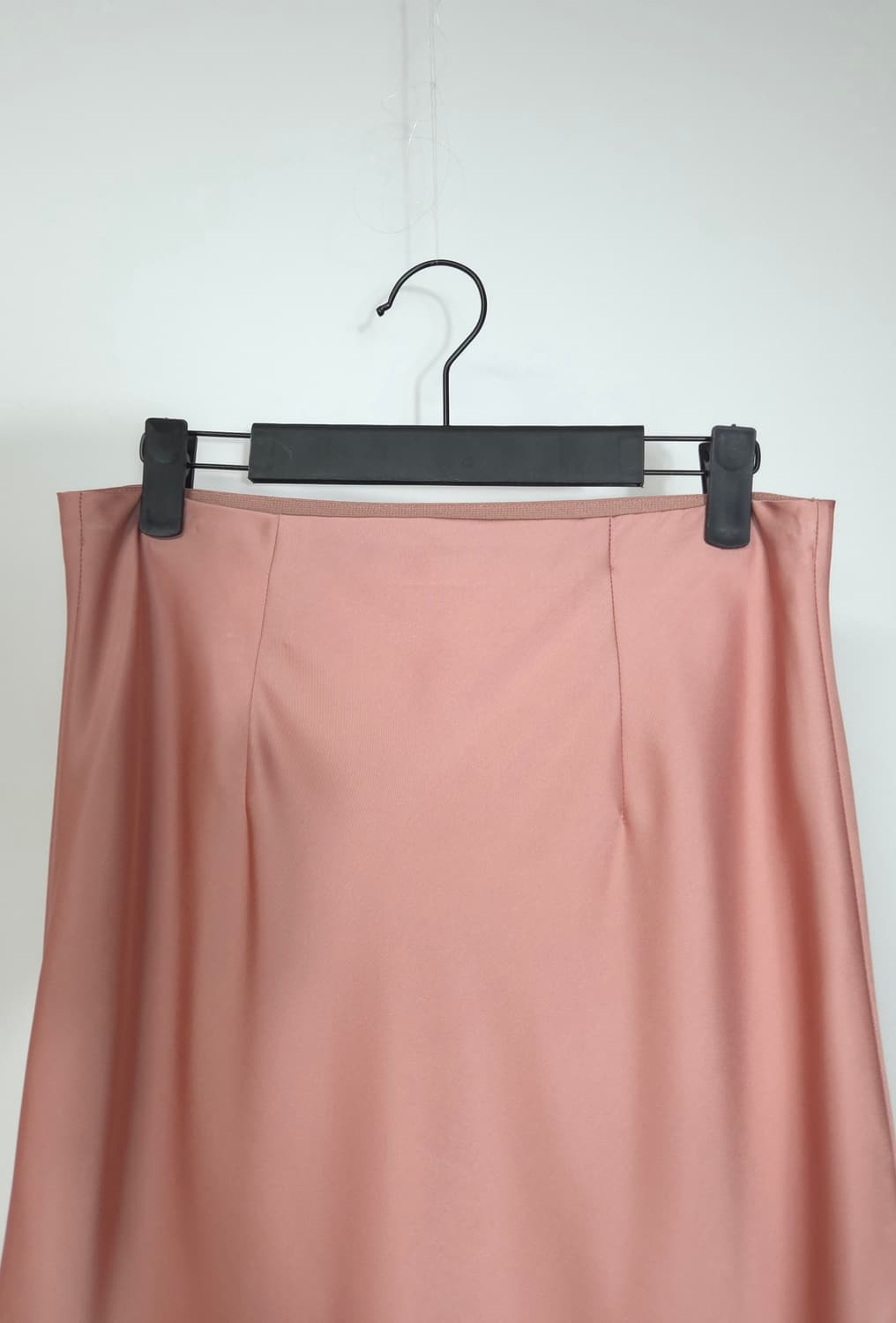 한섬 시스템 새틴 로즈핑크 언밸런스 밴딩 스커트  67-98 상품이미지2