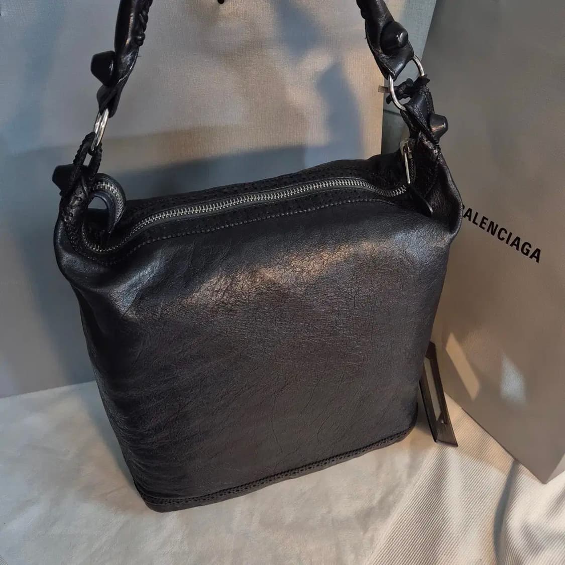 발렌시아가 데이백 호보 모터백 상품이미지3