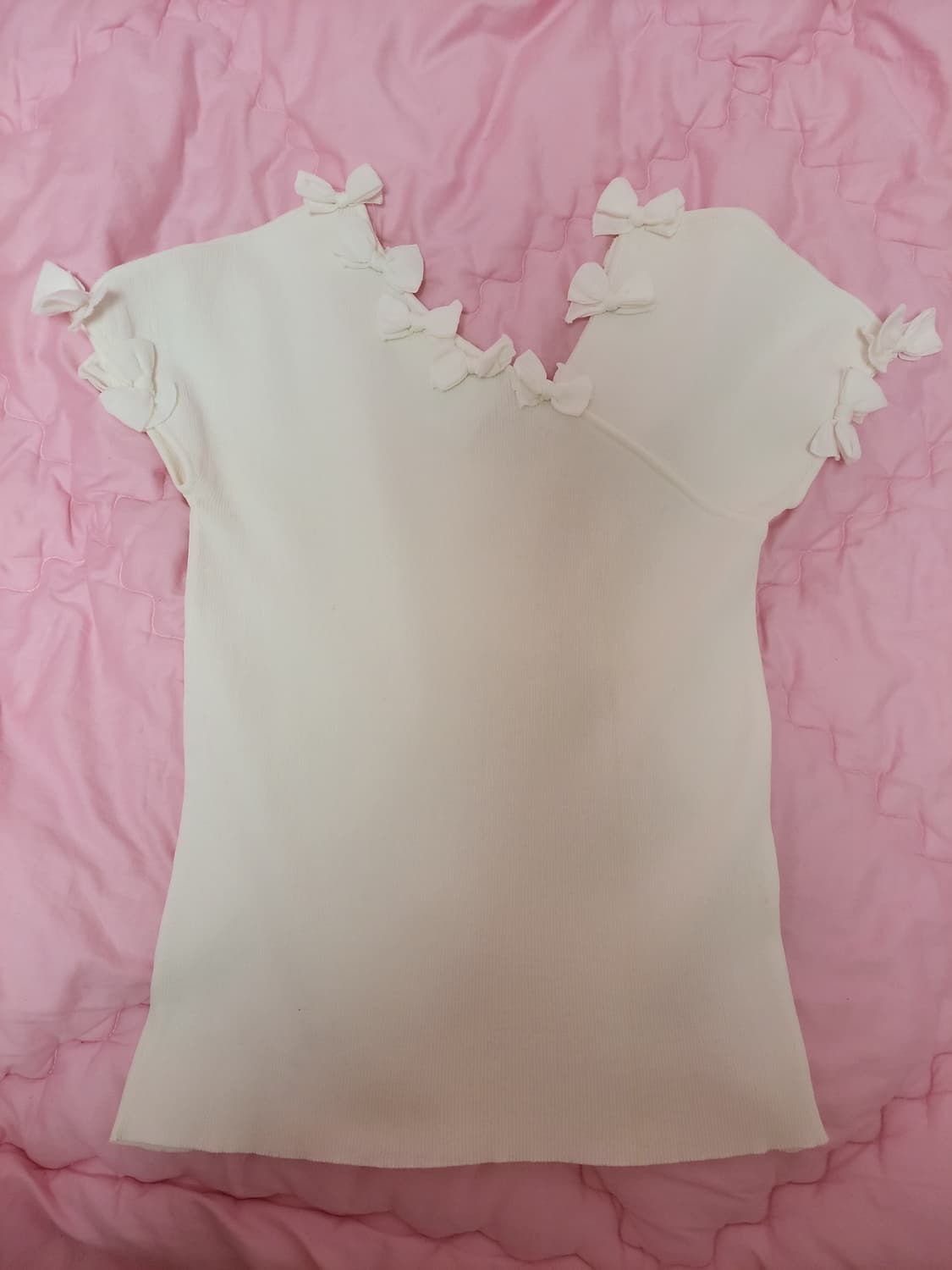 정품)급처상태좋음!샤넬 리본 골지 니트 티 블라우스 40사이즈 상품이미지3