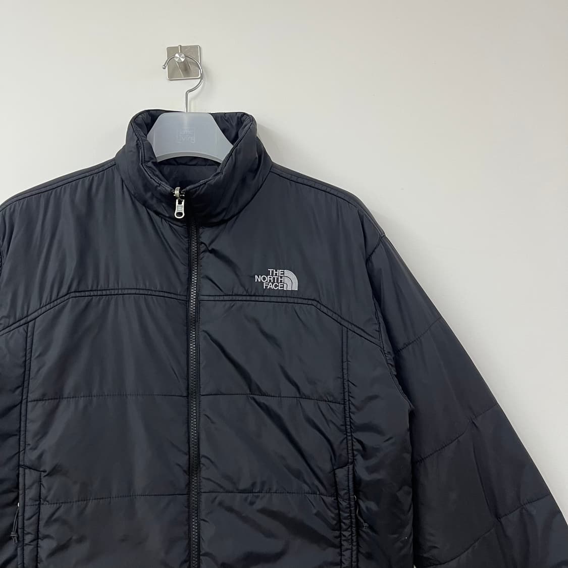 노스페이스 자수로고 블랙 경량패딩 상품이미지4