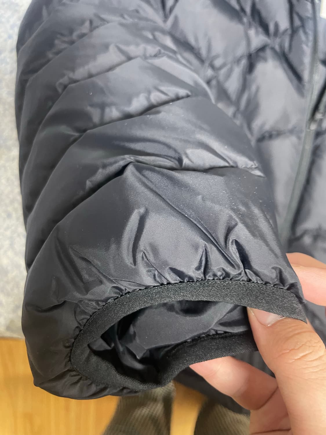 (4) 해칭룸 웹 구스다운 경량패딩 블랙 상품이미지5