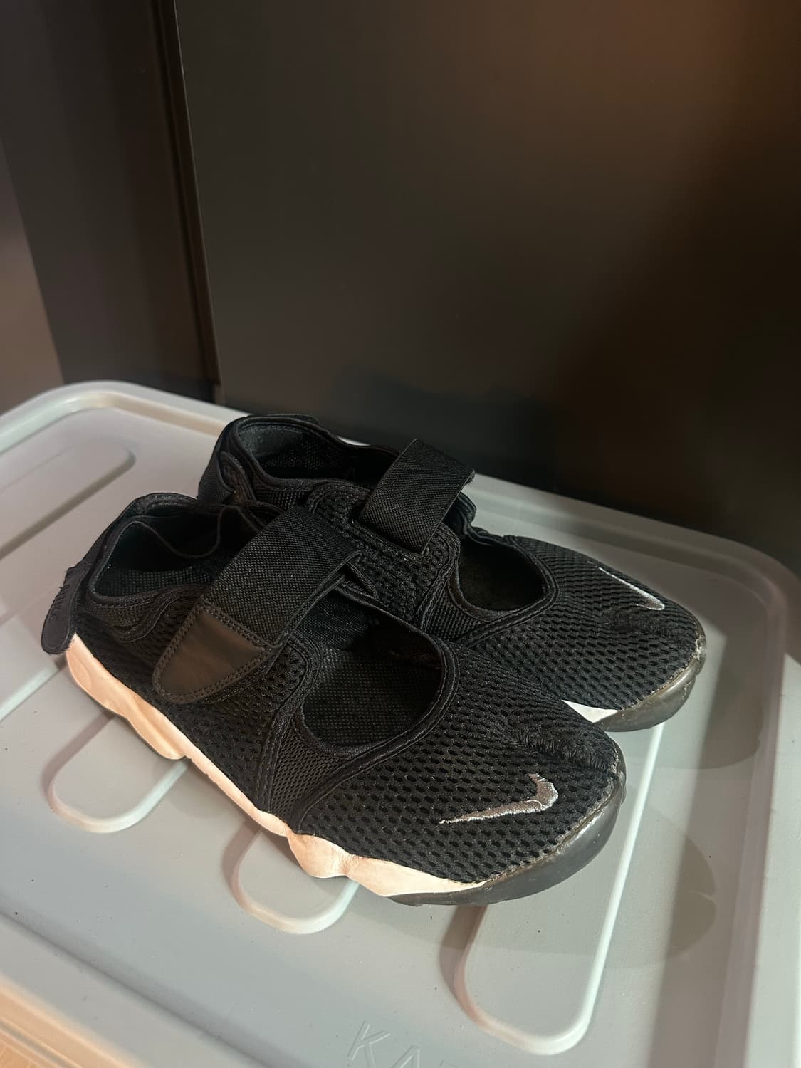 나이키 에어리프트 검흰  상품이미지2