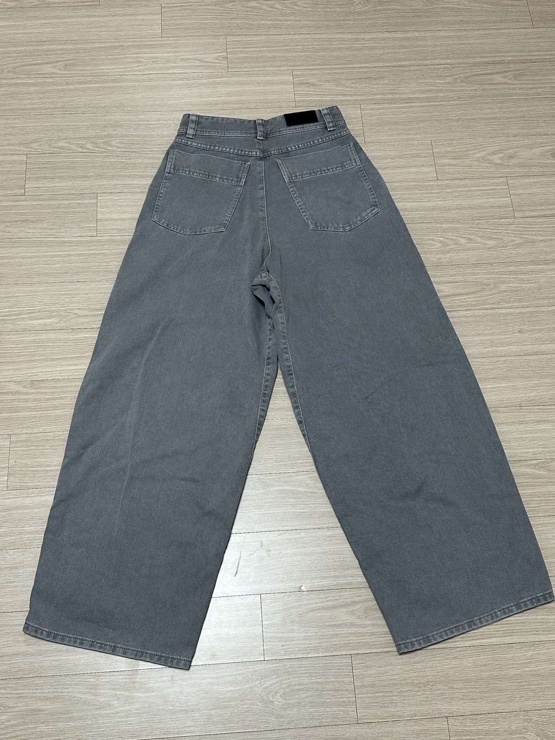 LEMAIRE Grey Wide Denim Pants 상품이미지3