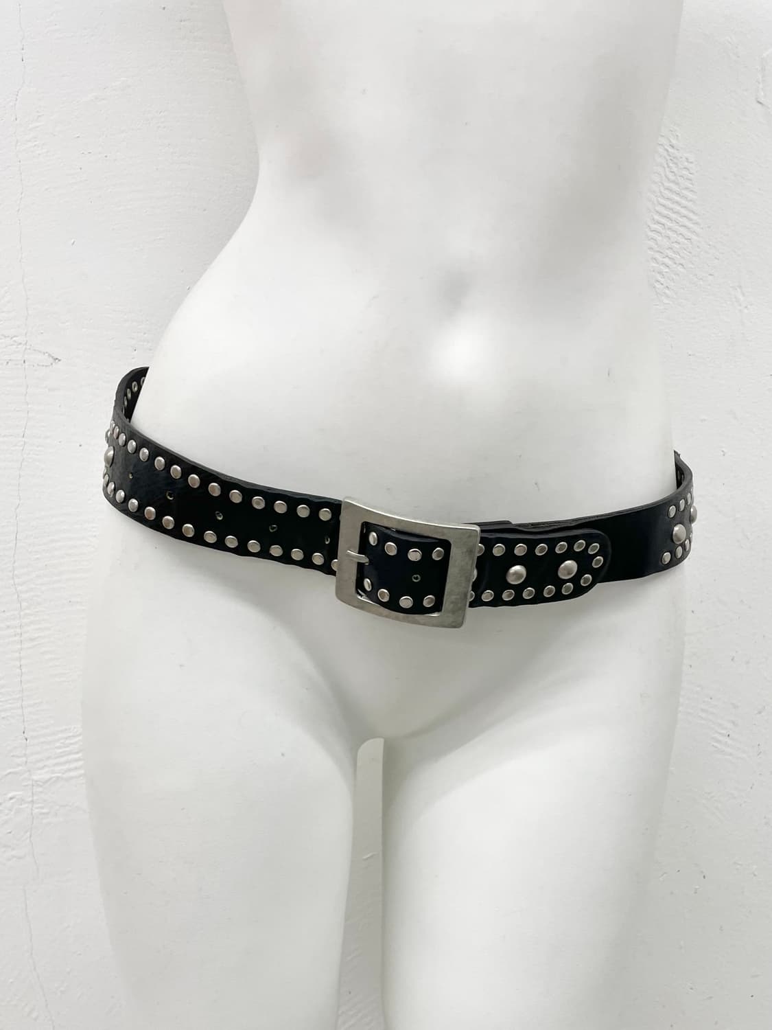 락시크 스터드 콘초 버클 벨트 상품이미지4