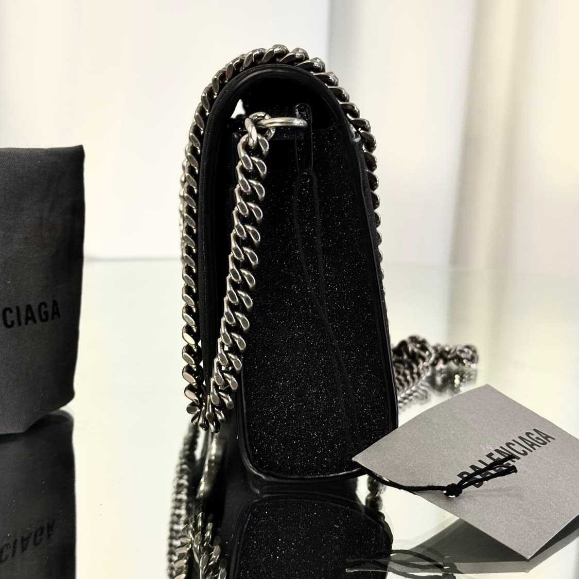 발렌시아가 아워글래스 체인 WOC 글리터 블랙 상품이미지8