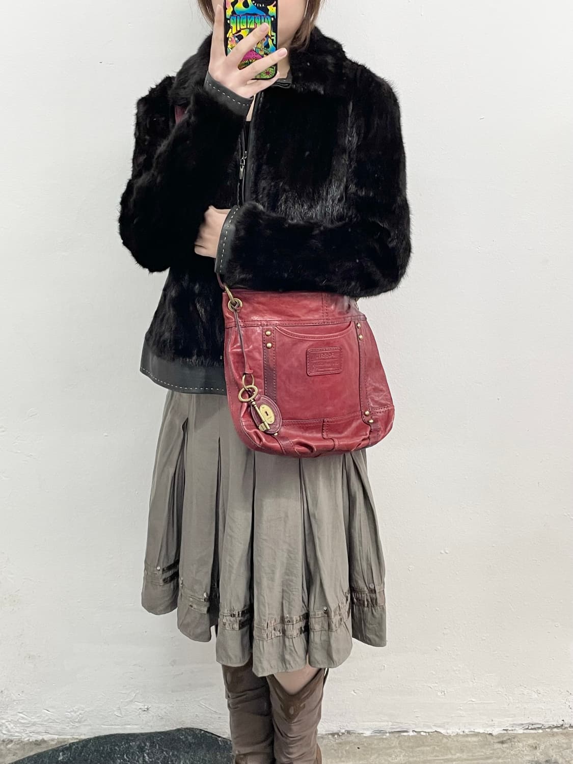 파슬 레더 로고 키 크로스백 상품이미지2